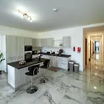 Amazing Luxury Maisonette With Back Patio And Free Parking * مارساسكالا
