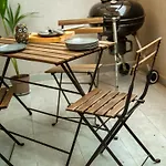 Amazing Luxury Maisonette With Back Patio And Free Parking Appartement