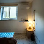 Amazing Luxury Maisonette With Back Patio And Free Parking
