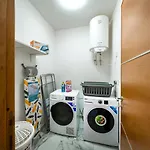 Apartament Amazing Luxury Maisonette With Back Patio And Free Parking *