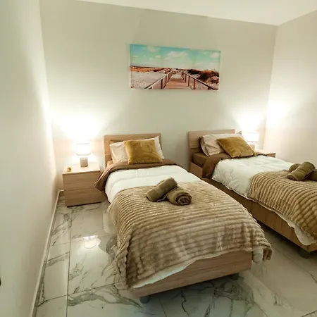 Amazing Luxury Maisonette With Back Patio * Marsaskala