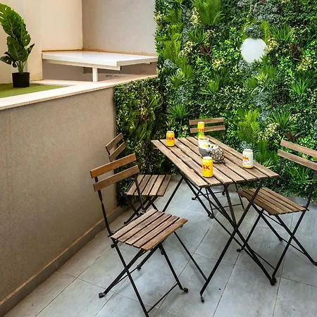 아파트 Amazing Luxury Maisonette With Back Patio And Free Parking 마르사스칼라