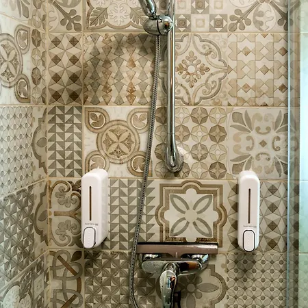 Amazing Luxury Maisonette With Back Patio *