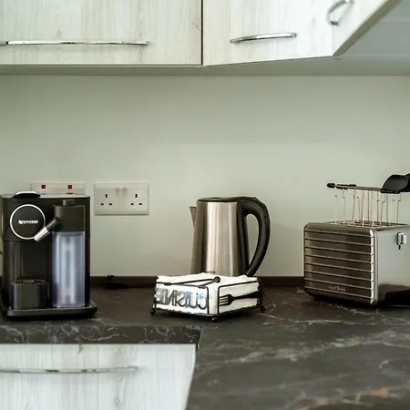 Amazing Luxury Maisonette With Back Patio * 马尔萨斯卡拉