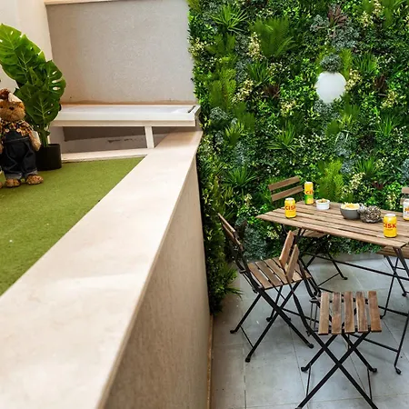 Amazing Luxury Maisonette With Back Patio 公寓